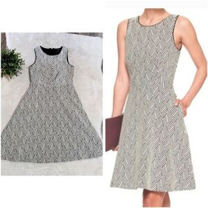 Banana Republic Black & White Knit Geo A-Line Sleeveless Dress, Size 2